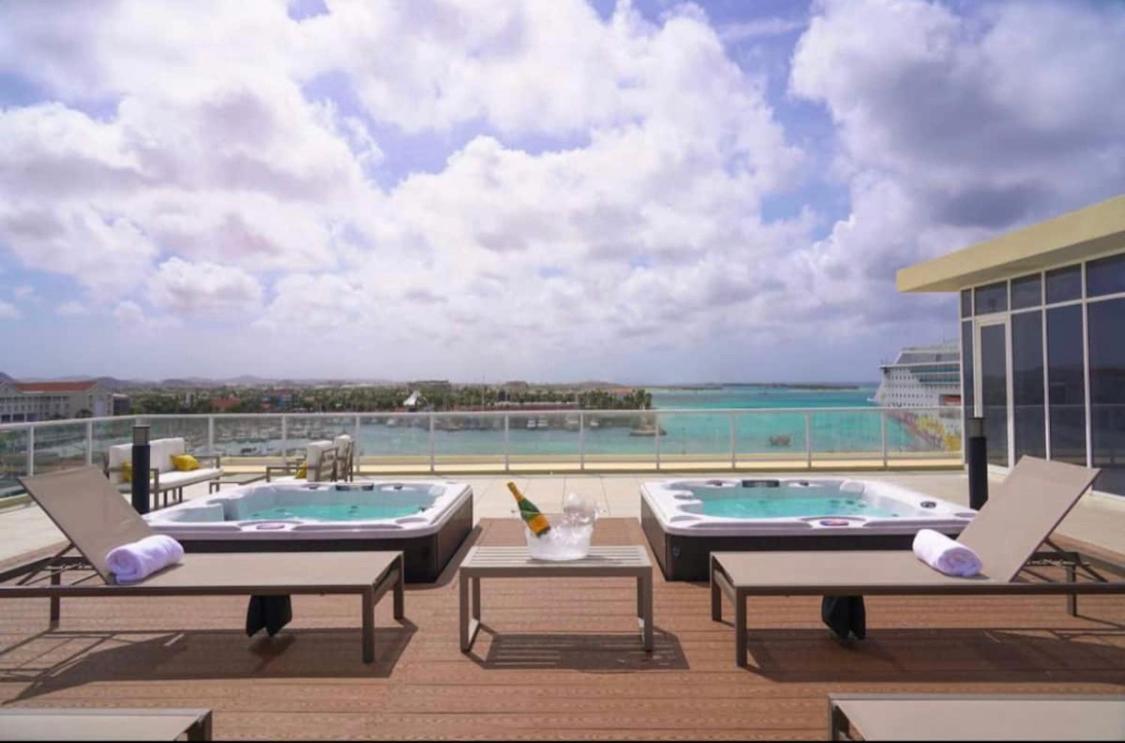 Luxury Condo With Infinity Pool & Ocean View Oranjestad Exterior foto